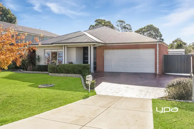 35 Casuarina Drive, Romsey VIC 3434