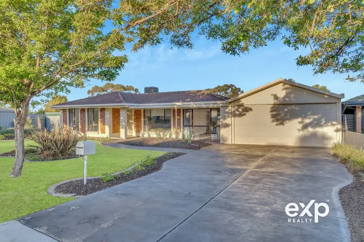 16 Barkley Crescent