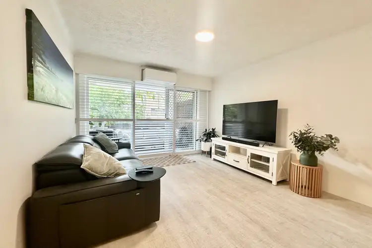 Fifth view of Homely apartment listing, 5/2759-2761 Gold Coast Highway, Broadbeach QLD 4218
