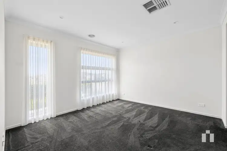 Fifth view of Homely house listing, 11 Nankeen Loop, Beveridge VIC 3753