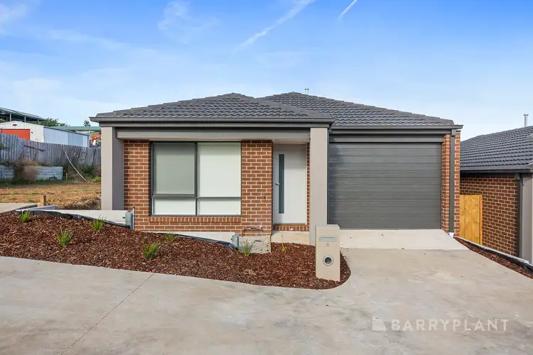 6 Newton Court, Pakenham VIC 3810