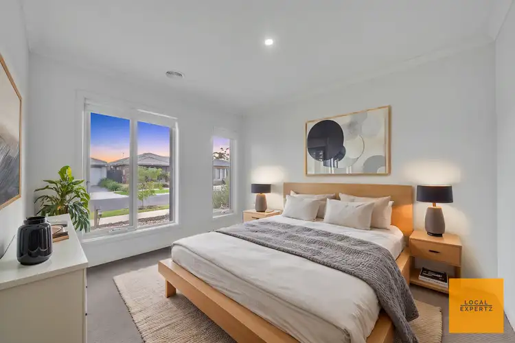 Sixth view of Homely house listing, 8 Makiti Crescent, Harkness VIC 3337