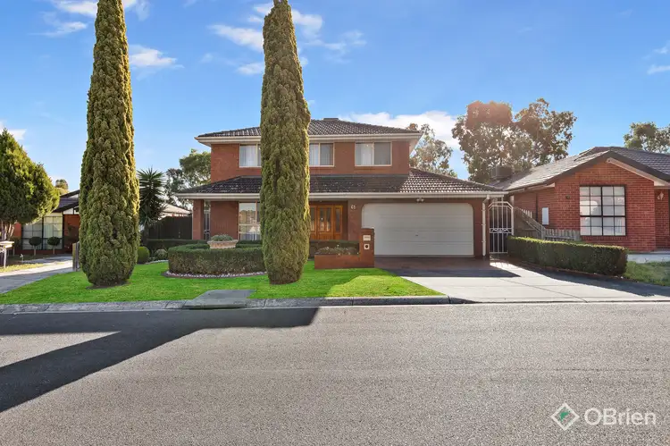 61 Moonstone Circuit