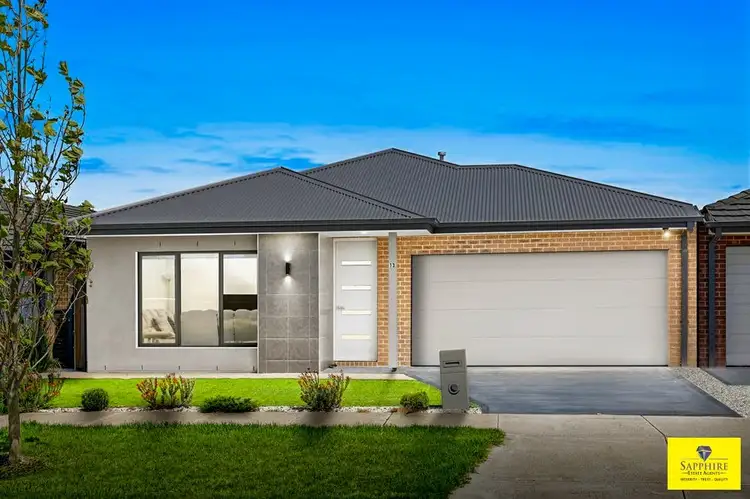 13 13 Willaroy Boulevard Street, Donnybrook VIC 3064