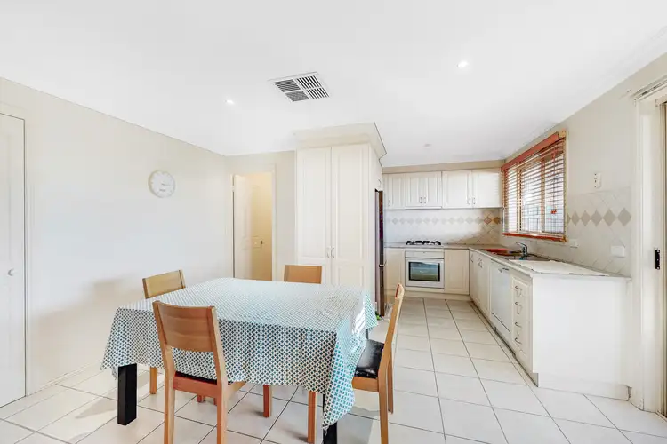 Fifth view of Homely villa listing, 3/11 Roslyn Street, Strathmore VIC 3041