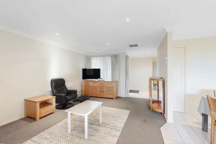 Sixth view of Homely villa listing, 3/11 Roslyn Street, Strathmore VIC 3041