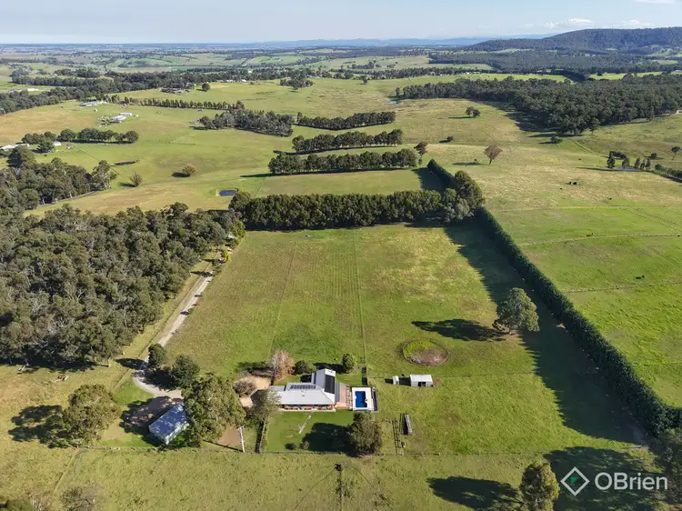 30 Peart Road, Ellaswood VIC 3875