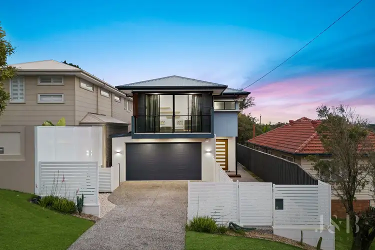 19 Gower Street, Holland Park West QLD 4121