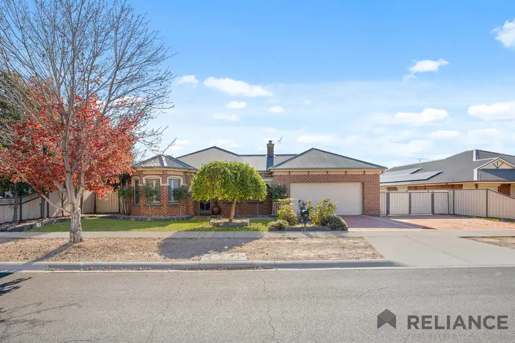 9 Suttonleigh Way, Darley VIC 3340