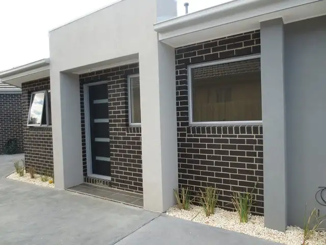 2/12 Seagull Avenue, Altona VIC 3018