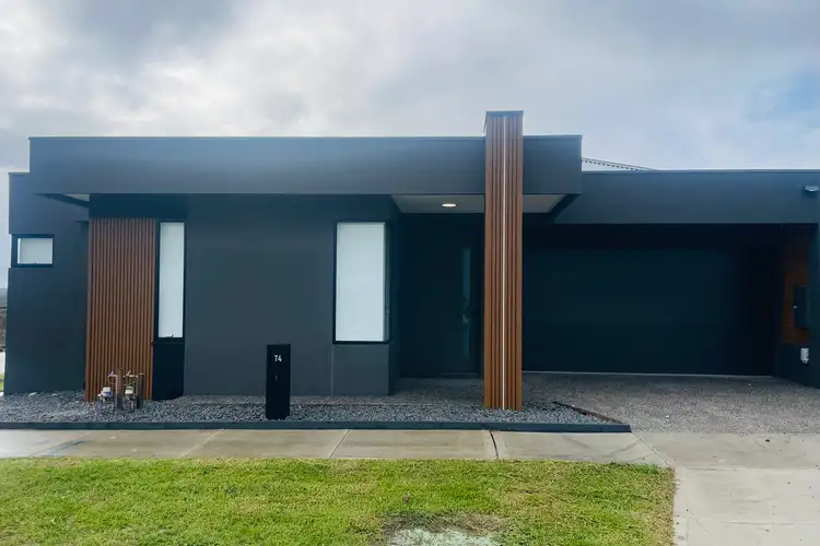 74 River Redgum Boulevarde, Donnybrook VIC 3064
