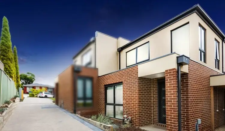2/8 Moore Road, Hallam VIC 3803