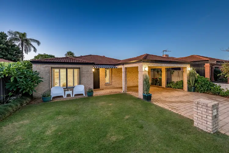 9 Lake Edge Court, Gwelup WA 6018
