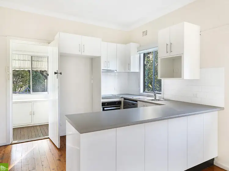 42 Hamilton Street, Fairy Meadow NSW 2519