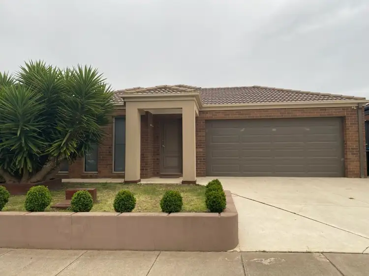 35 Mayesbrook Road, Manor Lakes VIC 3024