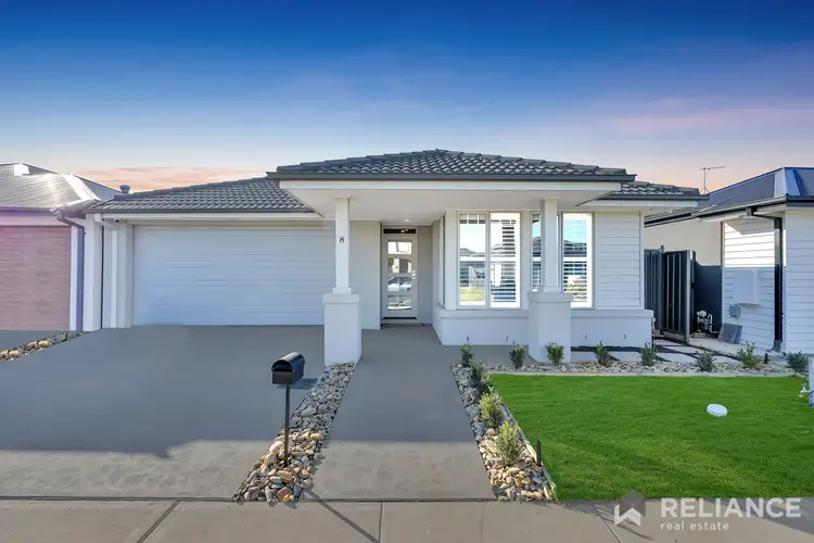 8 Gaston Crescent, Bonnie Brook VIC 3335