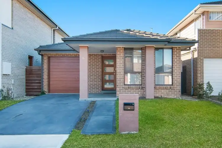 16 Carcoola Way, Jordan Springs NSW 2747