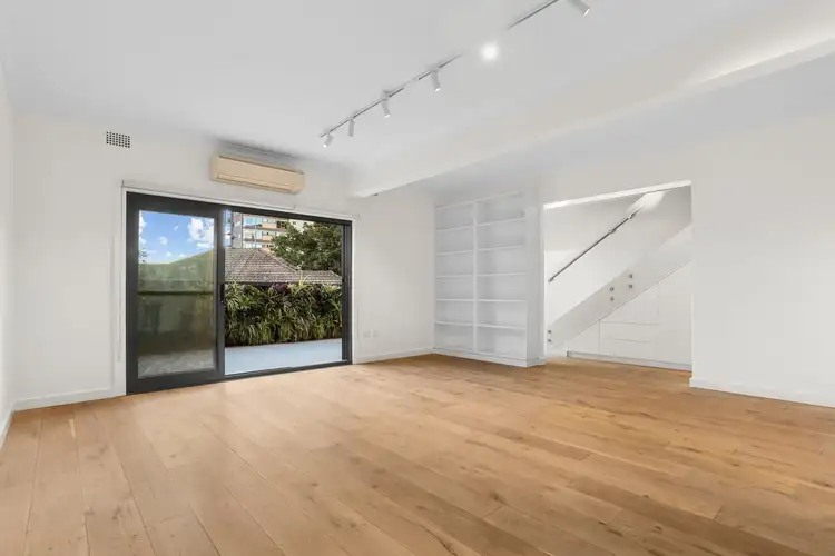 Main view of Homely apartment listing, 2/2-4 Bennett Avenue, Darling Point NSW 2027