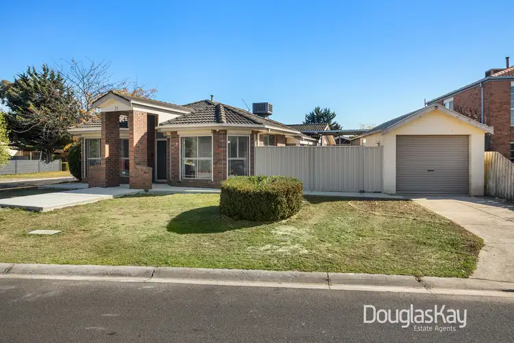 21 Diosma Avenue, Sunshine West VIC 3020