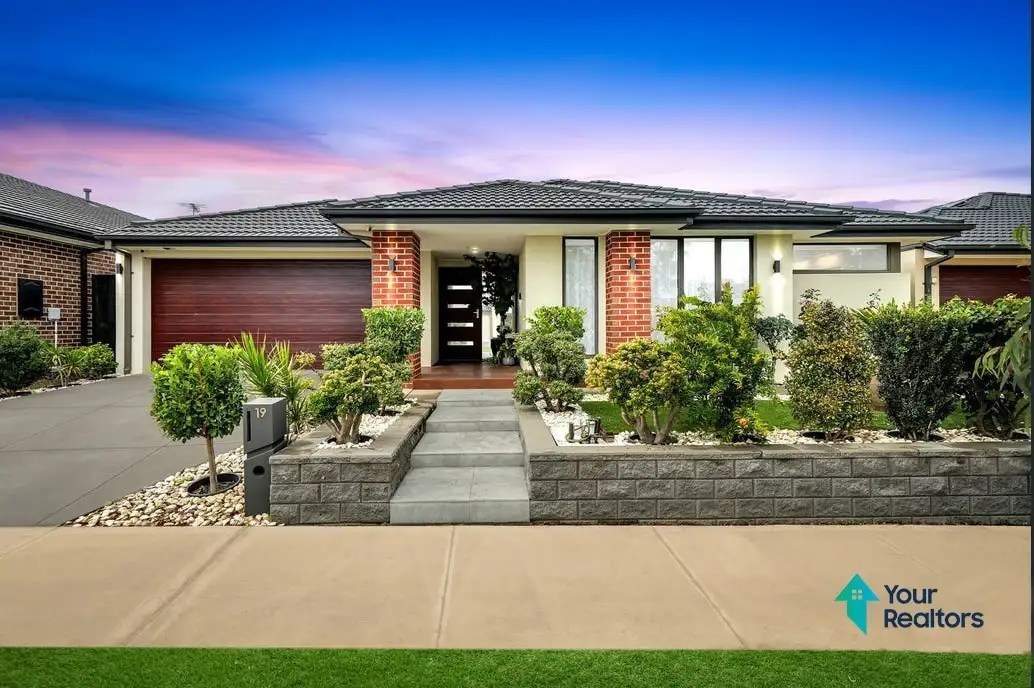 Main view of Homely house listing, 19 Barlow Circuit, Tarneit VIC 3029