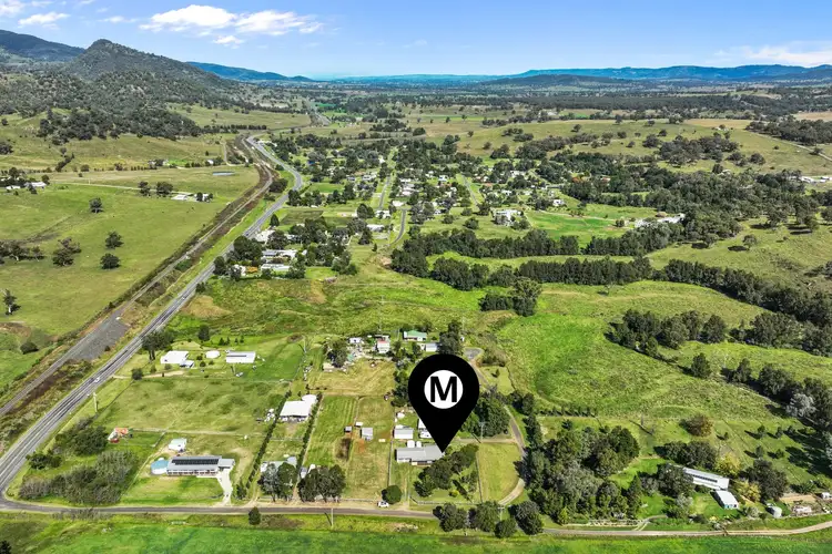 1 Livingstone Street, Wingen NSW 2337