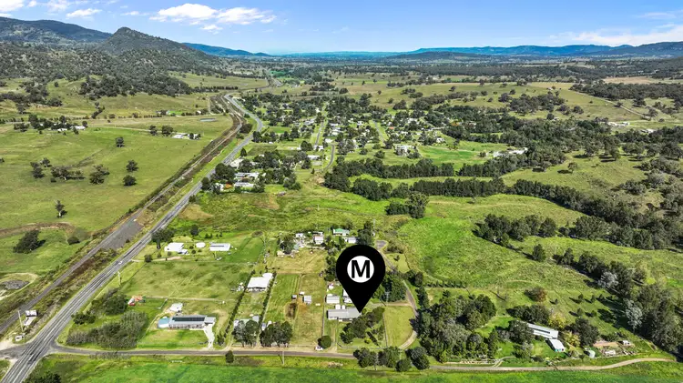 1 Livingstone Street, Wingen NSW 2337