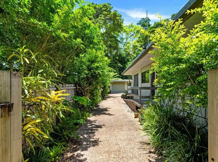 4 Simon Street, Freshwater QLD 4870