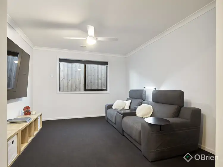 Fifth view of Homely house listing, 4 Berta Rise, Drouin VIC 3818