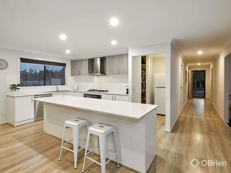 Sixth view of Homely house listing, 4 Berta Rise, Drouin VIC 3818