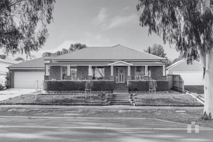 8 Harlin Street
