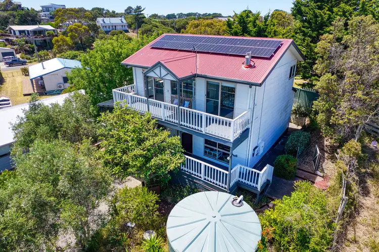 16 Woorak Avenue, Venus Bay VIC 3956