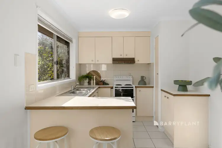 Sixth view of Homely house listing, 1/114 Fleetwood Drive, Narre Warren VIC 3805