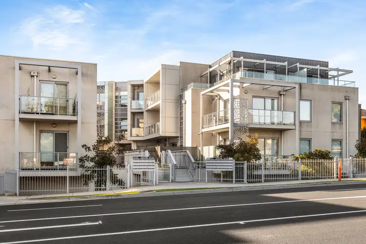 205/1217 Centre Road