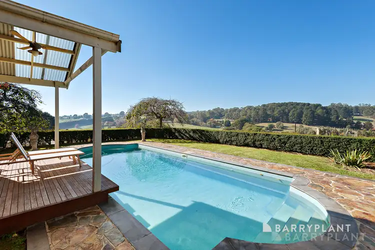 73 Beaconsfield Emerald Road, Emerald VIC 3782