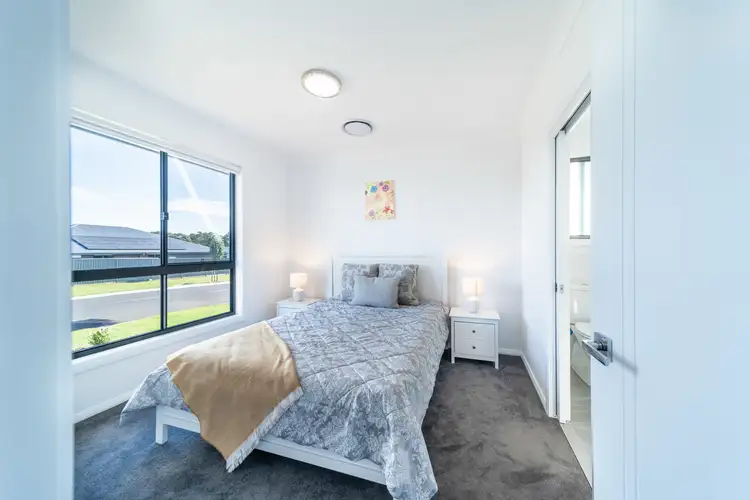Fifth view of Homely house listing, 52 Bradford Circuit, Dubbo NSW 2830