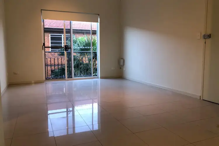 Third view of Homely apartment listing, 2/31 Kembla Street, Wollongong NSW 2500