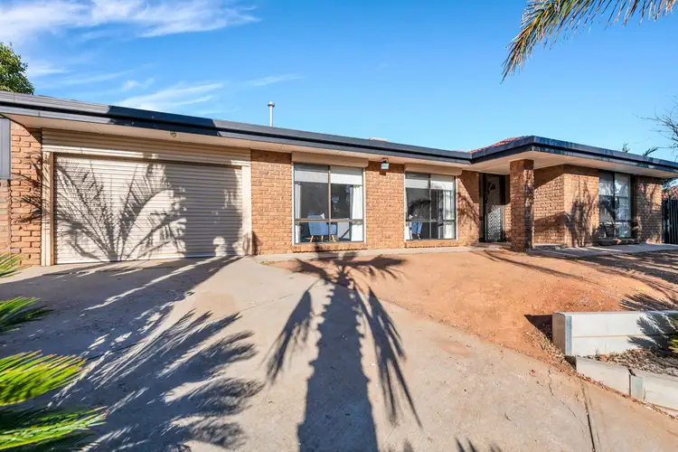 5 Peter Place, Hillbank SA 5112