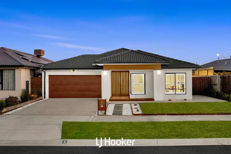 6 Bernardins Street, Clyde North VIC 3978
