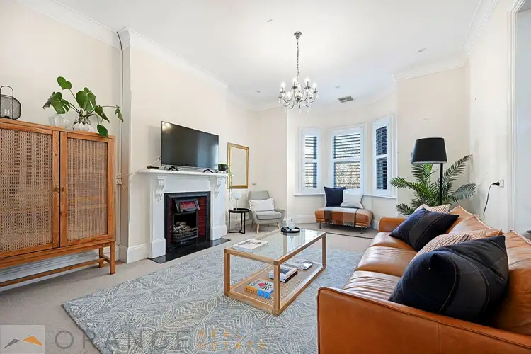 8/182 Anson Street