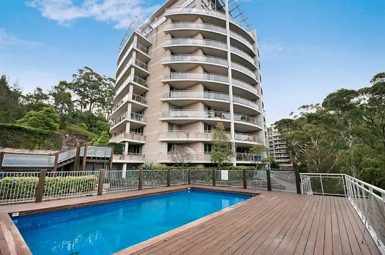 211/80 John Whiteway Drive, Gosford NSW 2250
