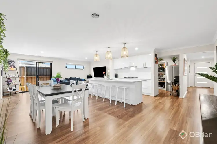 12 Beaconsfield Court, Somerville VIC 3912