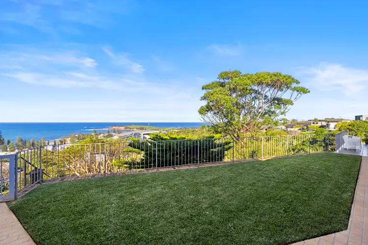 Second view of Homely house listing, 4 Edgecliffe Boulevard, Collaroy Plateau NSW 2097