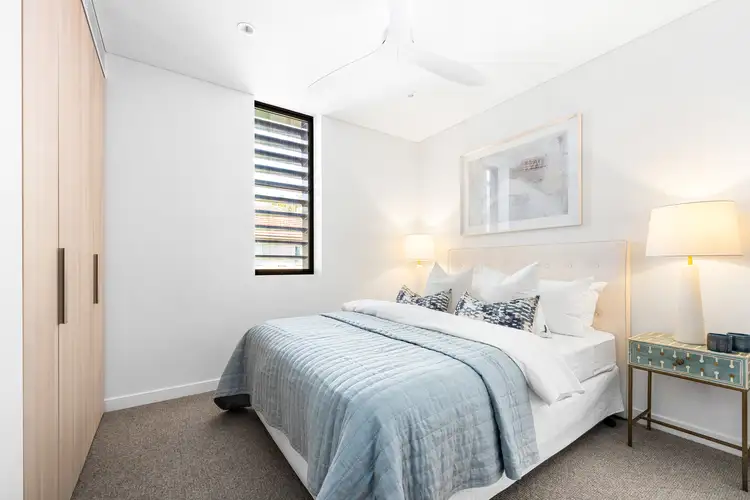 2/50 Old South Head Road