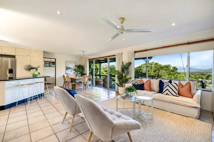 2-4 Hutchinson Street, Edge Hill QLD 4870