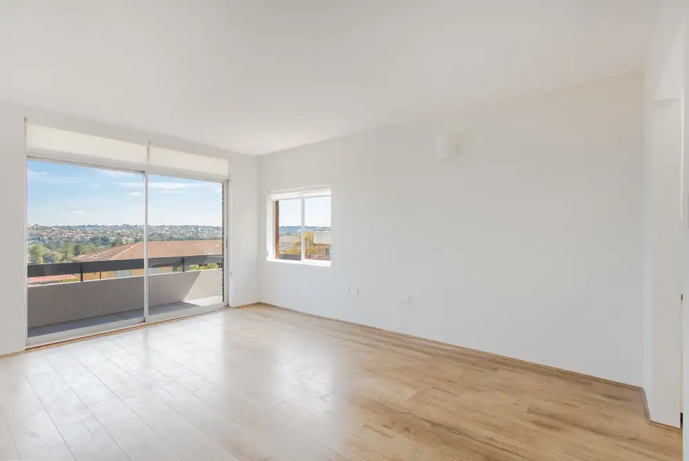 Main view of Homely unit listing, 3/72 Crown Road, Queenscliff NSW 2096