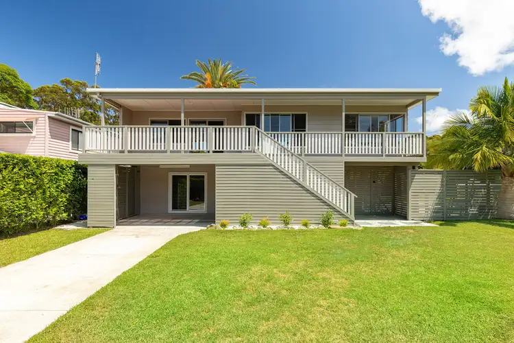 1 Hibiscus Crescent, Smiths Lake NSW 2428