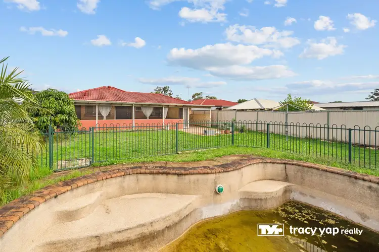 Second view of Homely house listing, 33 Winsome Avenue, Plumpton NSW 2761