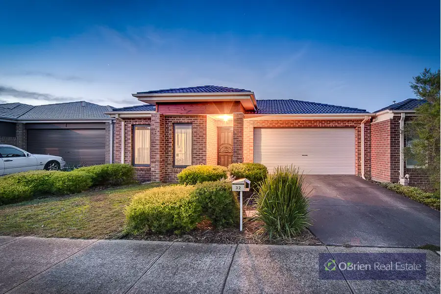 Main view of Homely house listing, 32 Bluemist Circuit, Lyndhurst VIC 3975