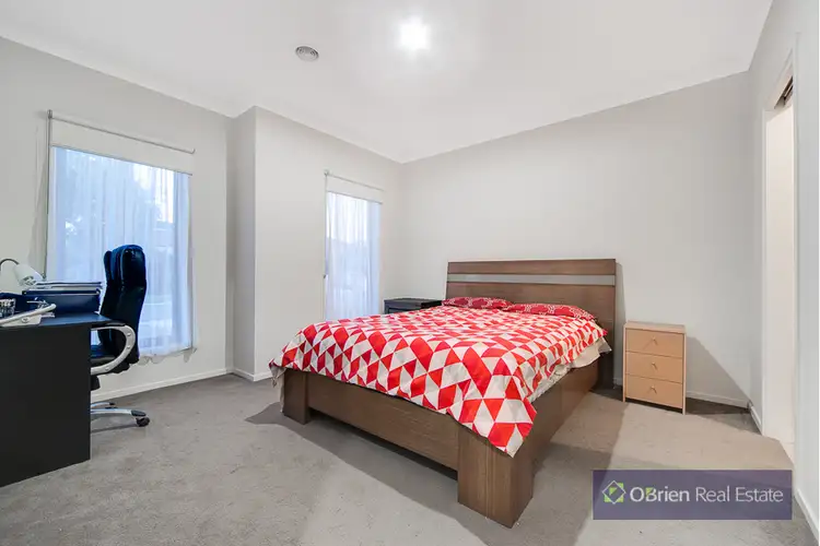 Fifth view of Homely house listing, 32 Bluemist Circuit, Lyndhurst VIC 3975