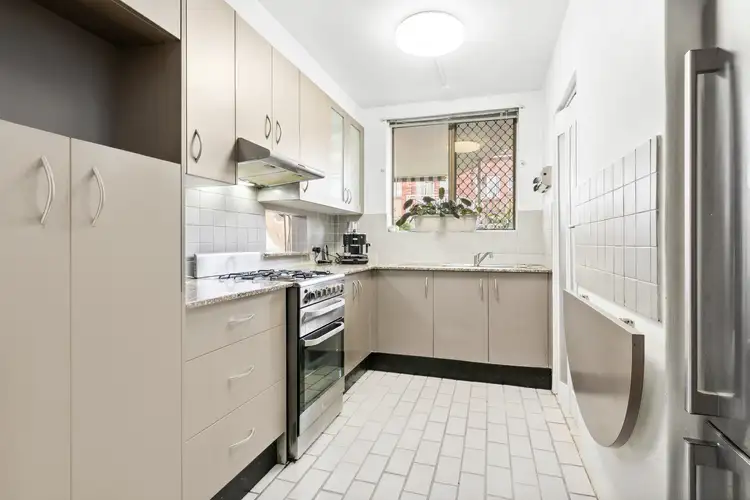 Fourth view of Homely apartment listing, 6/285 Gardeners Road, Eastlakes NSW 2018